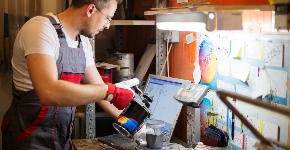 Miešame na objednávku a odosielame autolaky pre akékoľvek vozidlo.