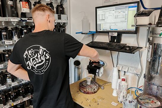 Oprava laku auta ako od profesionála